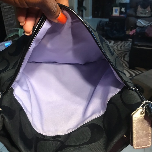 Coach Purse...SOLD SOMEWHERE ELSE.. - Picture 6 of 8